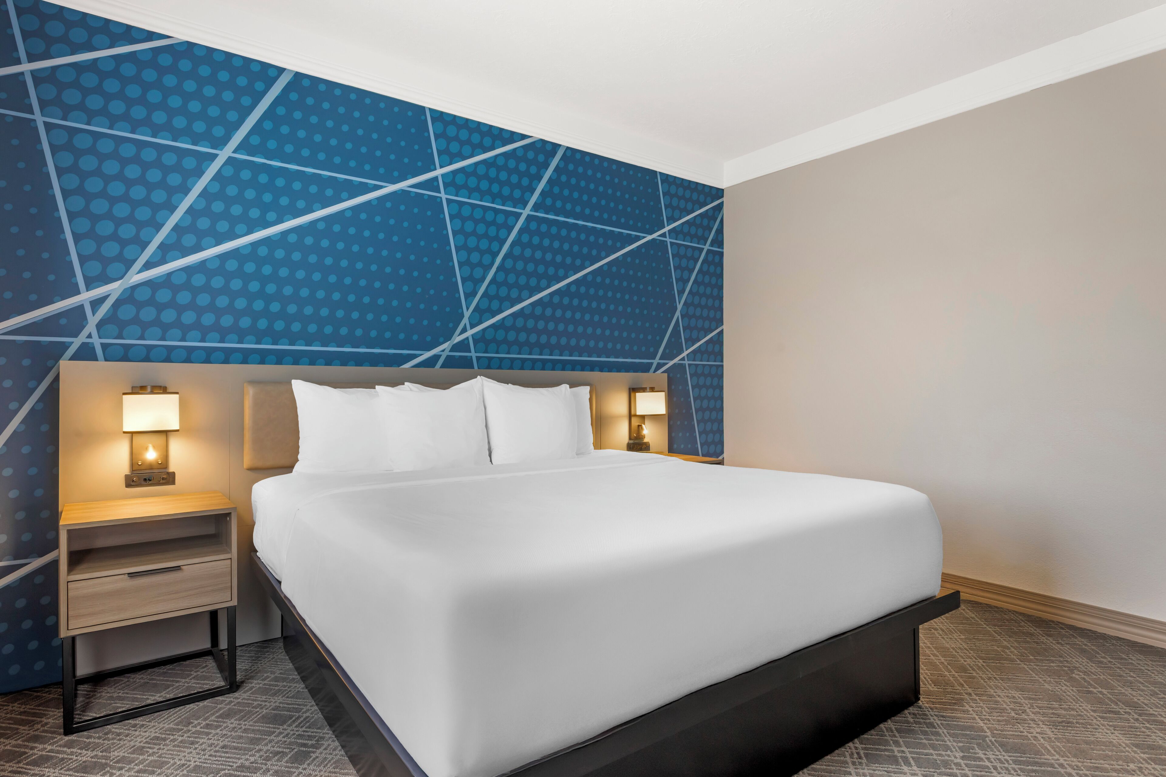 1 bedroom, premium bedding, pillow-top beds, desk