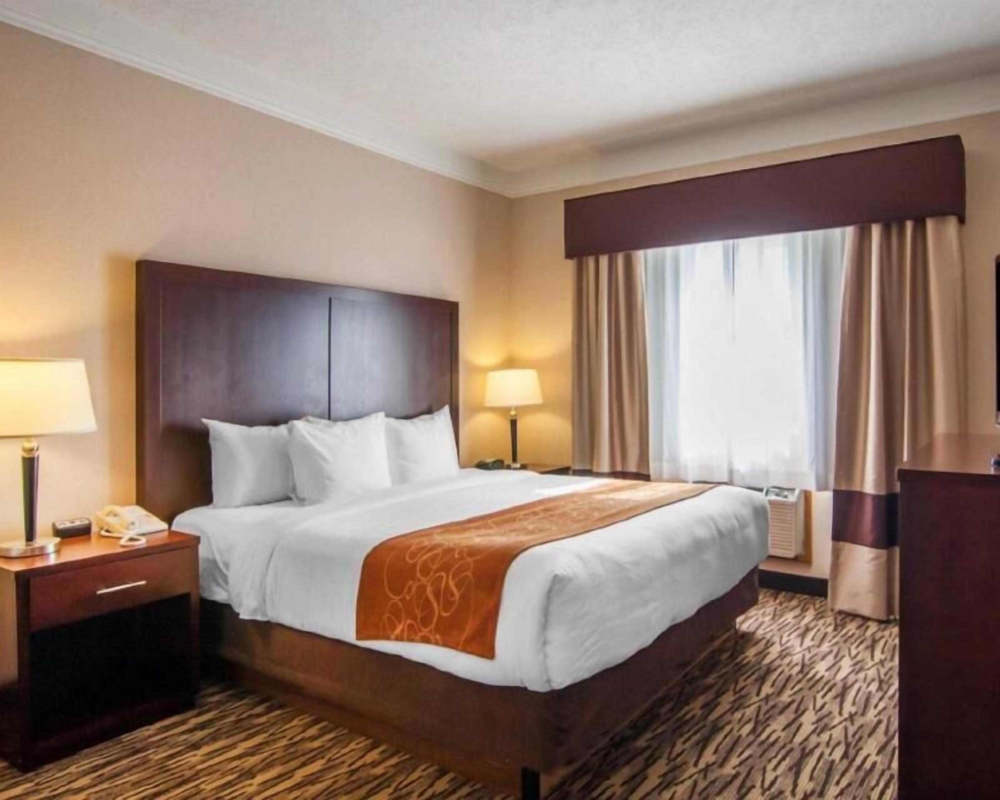 Premium bedding, pillowtop beds, desk, laptop workspace