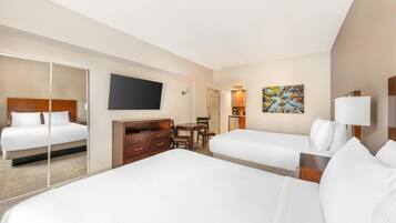 1 Schlafzimmer, hochwertige Bettwaren, Zimmersafe, Bügeleisen/Bügelbrett