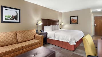 Hypo-allergenic bedding, down comforters, in-room safe, desk