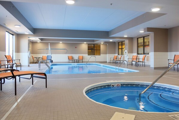 Indendørs pool
