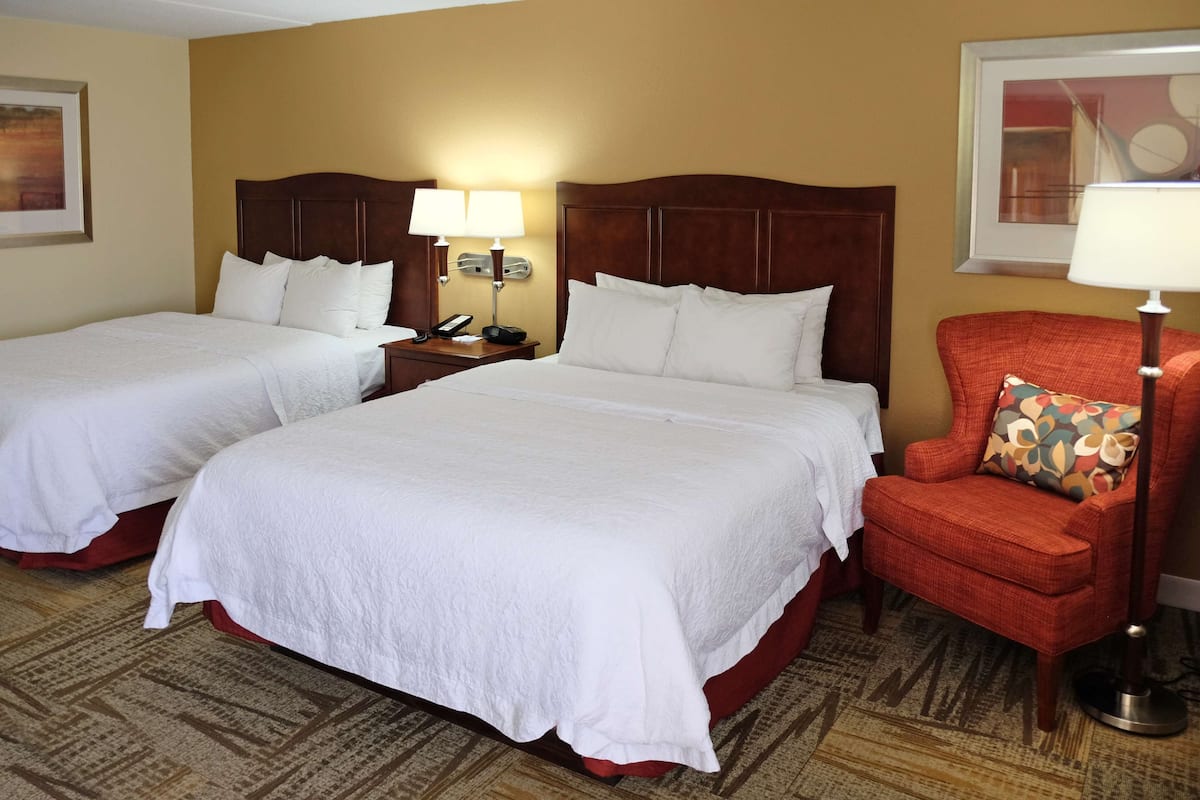 Down duvets, in-room safe, desk, iron/ironing board