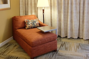 One king large room non smoking | Living area | LED TV