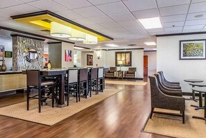 Lobby - Wingate by Wyndham Conway AR (Conway)