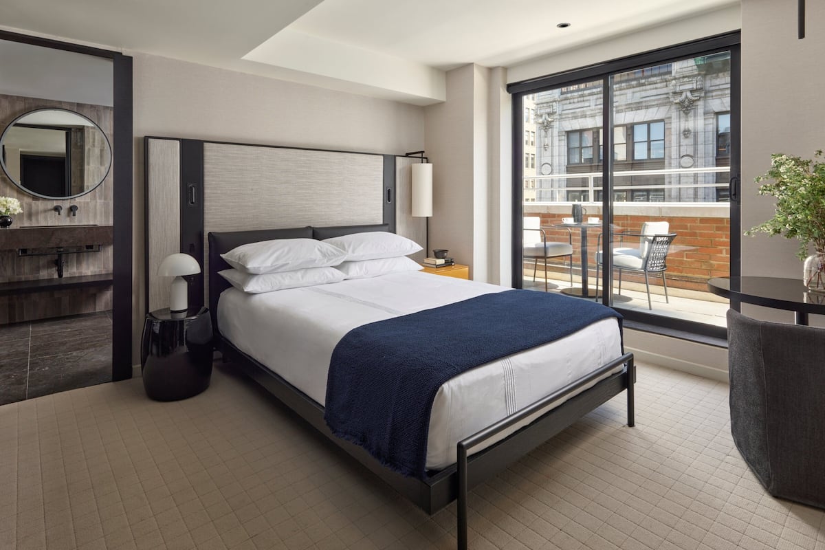 Premium Room, 1 Queen Bed, Balcony (NoMad) | Premium bedding, down duvets, pillow-top beds, minibar