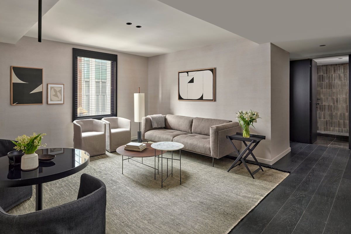 Premium NoMad Suite | Premium bedding, down duvets, pillow-top beds, minibar