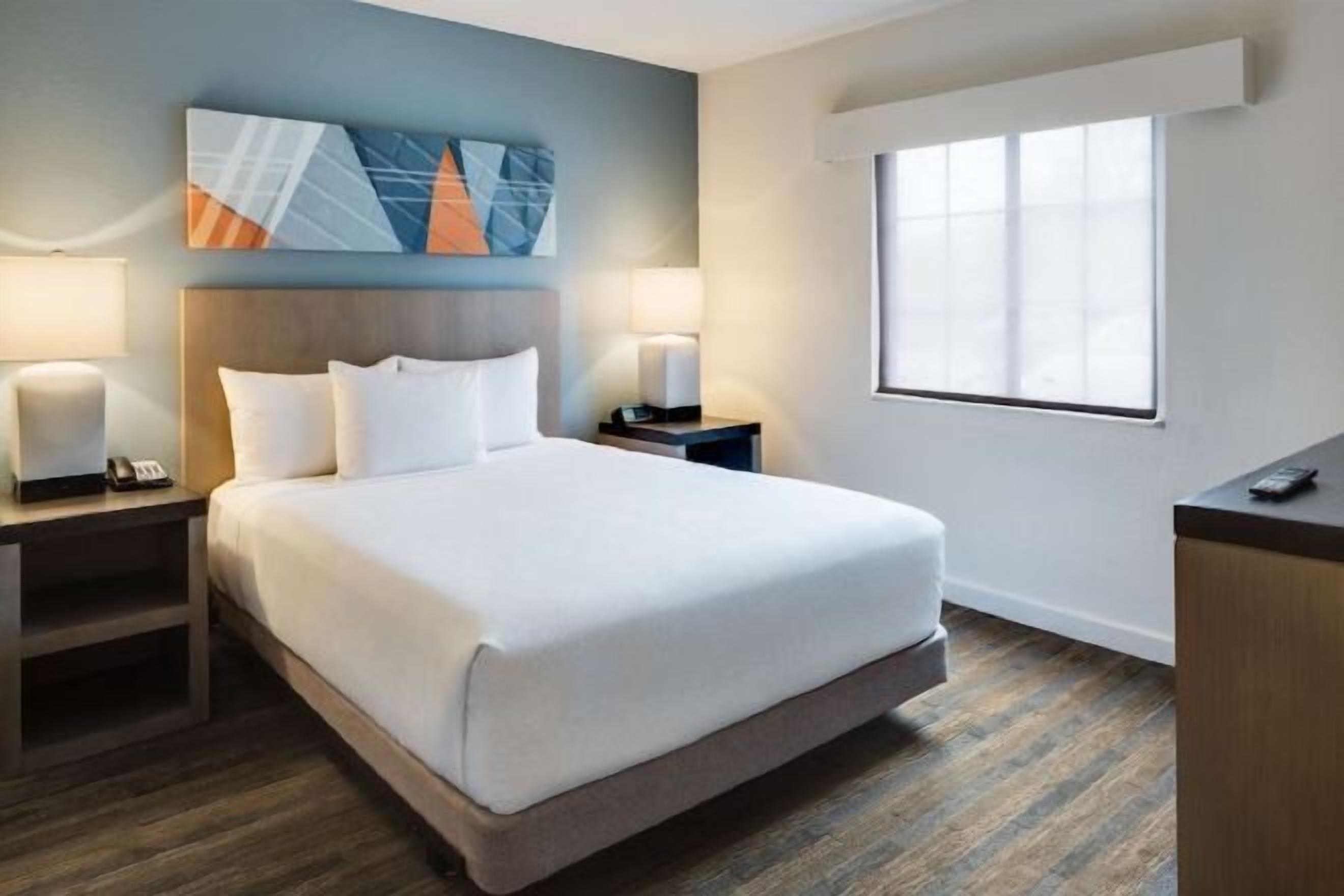 1 slaapkamer, luxe beddengoed, pillowtop-bedden, een laptopwerkplek