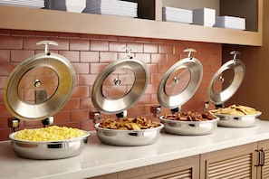 Tägliches inbegriffenes Frühstücksbuffet