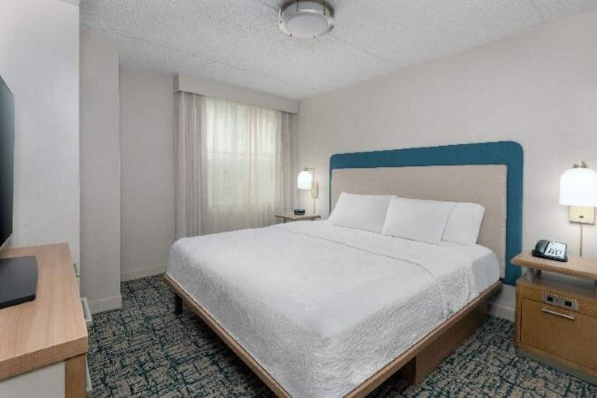 Hypo-allergenic bedding, blackout drapes, iron/ironing board, bed sheets