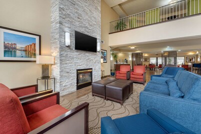 Comfort Suites Lafayette University Area
