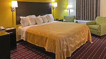 Desk, iron/ironing board, rollaway beds, free WiFi