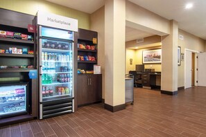 Gift shop - Comfort Suites NW Dallas Near Love Field (Dallas)