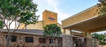 Comfort Suites NW Dallas Near Love Field