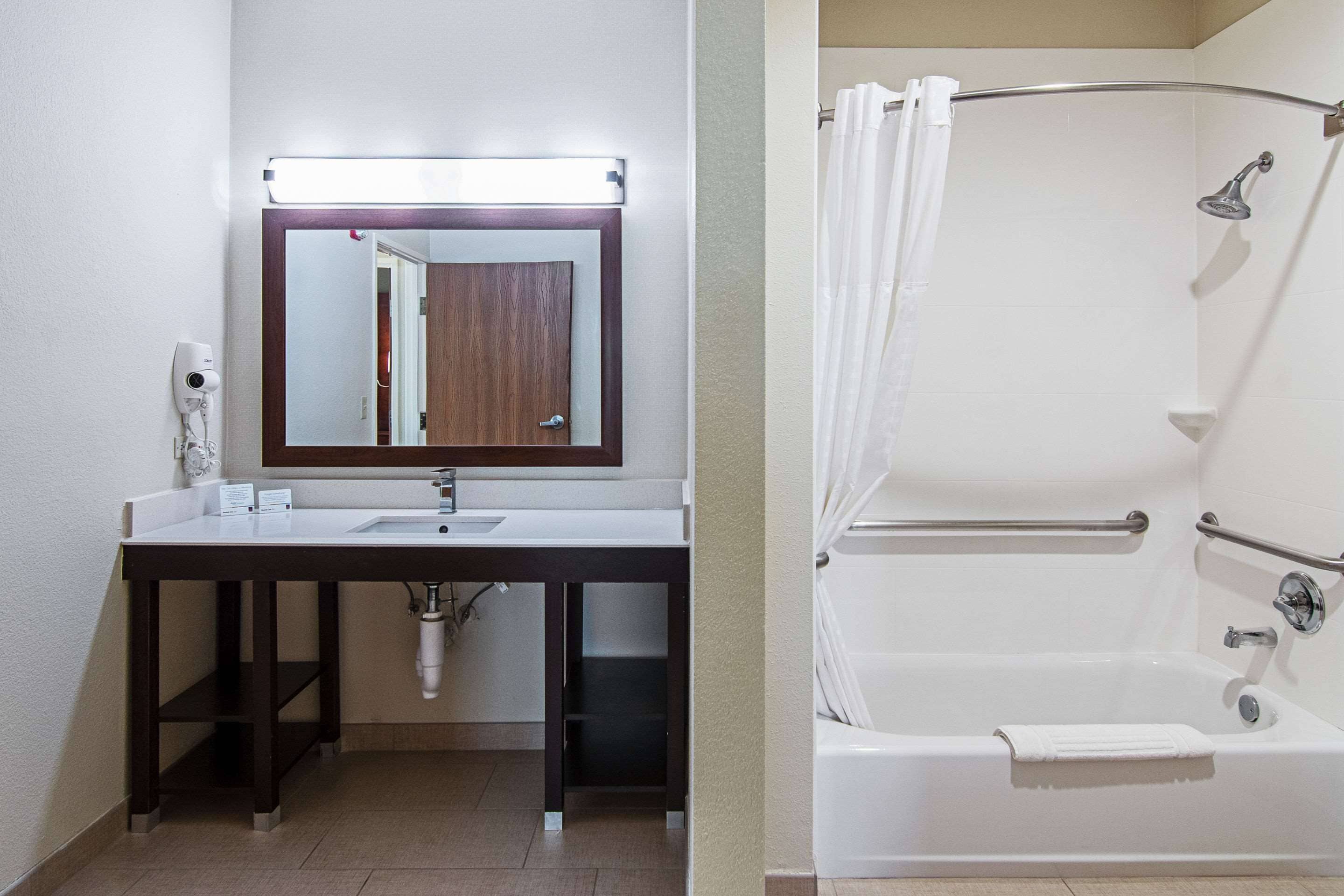 Photo - Comfort Suites NW Dallas Near Love Field