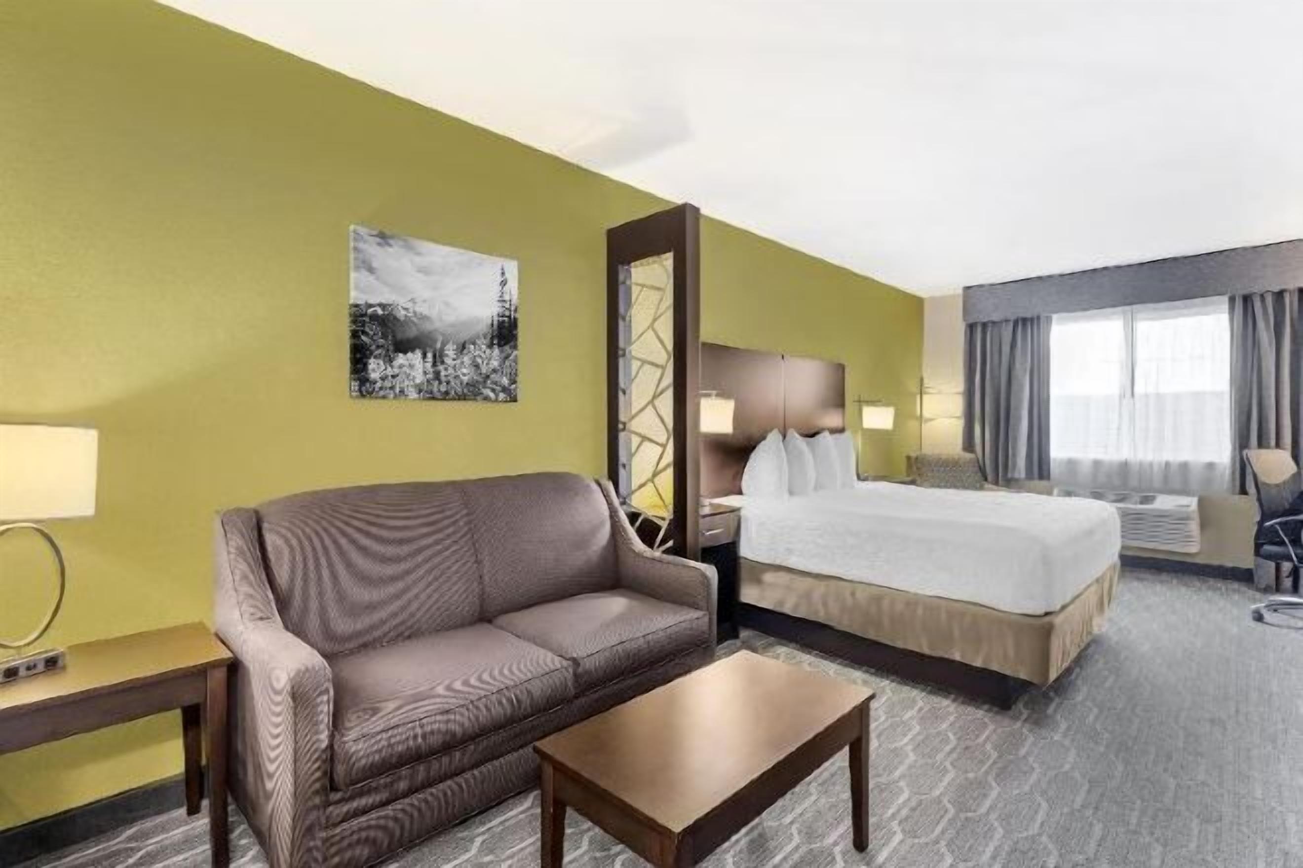 Bureau, fer et planche à repasser, lits bébé (gratuits), Wi-Fi gratuit