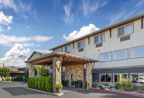 Exterior - Best Western Plus Wenatchee Downtown Hotel (Wenatchee)