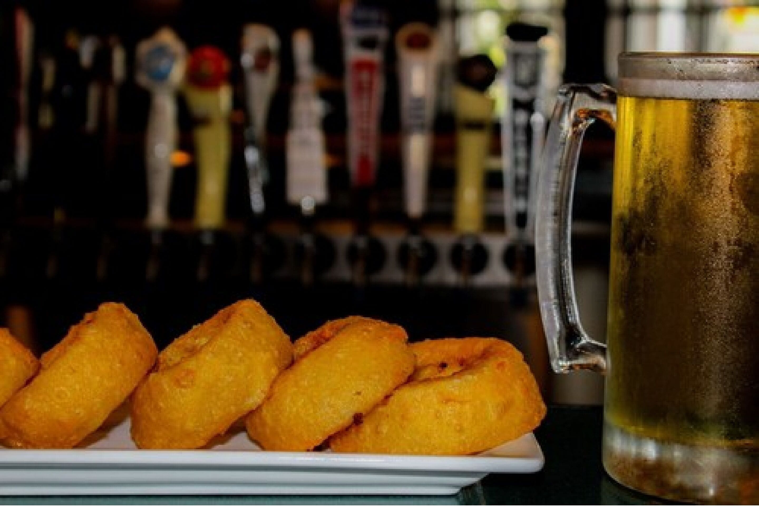 lunch and dinner served, american cuisine