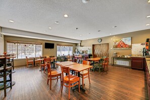 Bao gồm bữa sáng buffet hàng ngày 