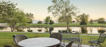 Country Inn & Suites by Radisson, Ankeny - Des Moines