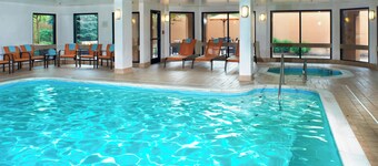 Courtyard by Marriott Cleveland Airport North