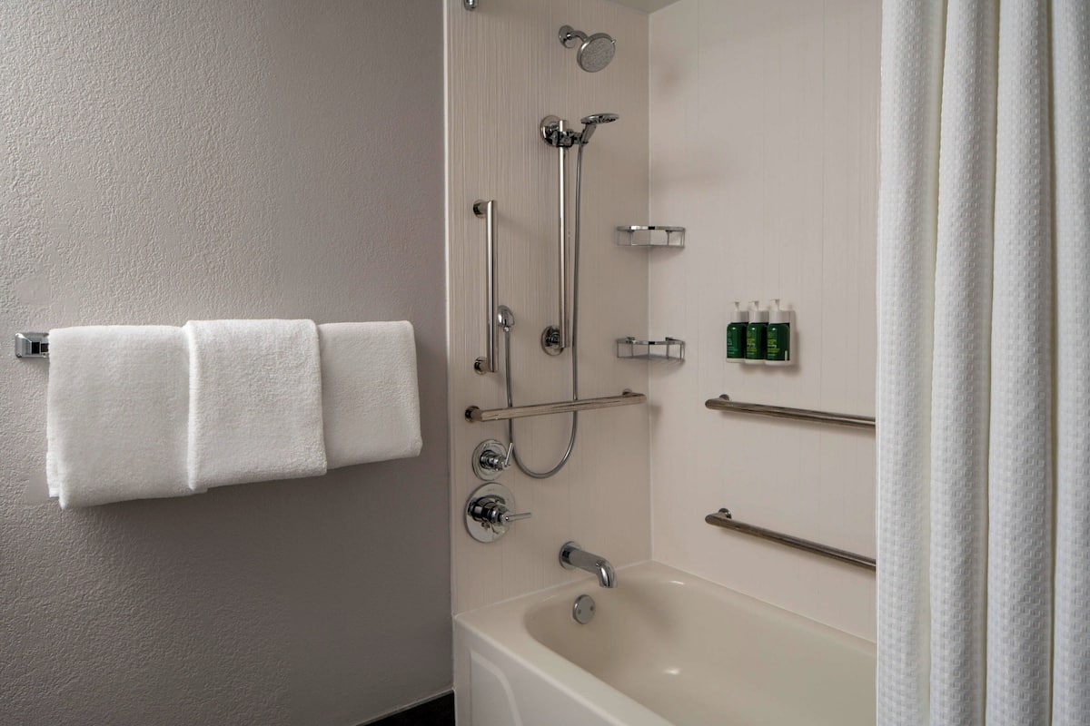 Free toiletries, hair dryer, towels, shampoo
