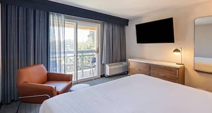 Sonesta Select Pleasant Hill
