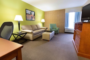 Heritage Inn Suites Houston/Sugar Land, Trademark by Wyndham