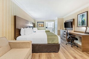 Chambre Standard, 2 grands lits, non-fumeurs | Coffres-forts dans les chambres, bureau, rideaux occultants