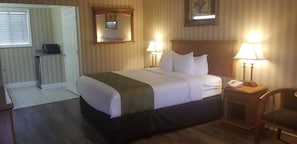 Standard Room, 1 Queen Bed, Non Smoking