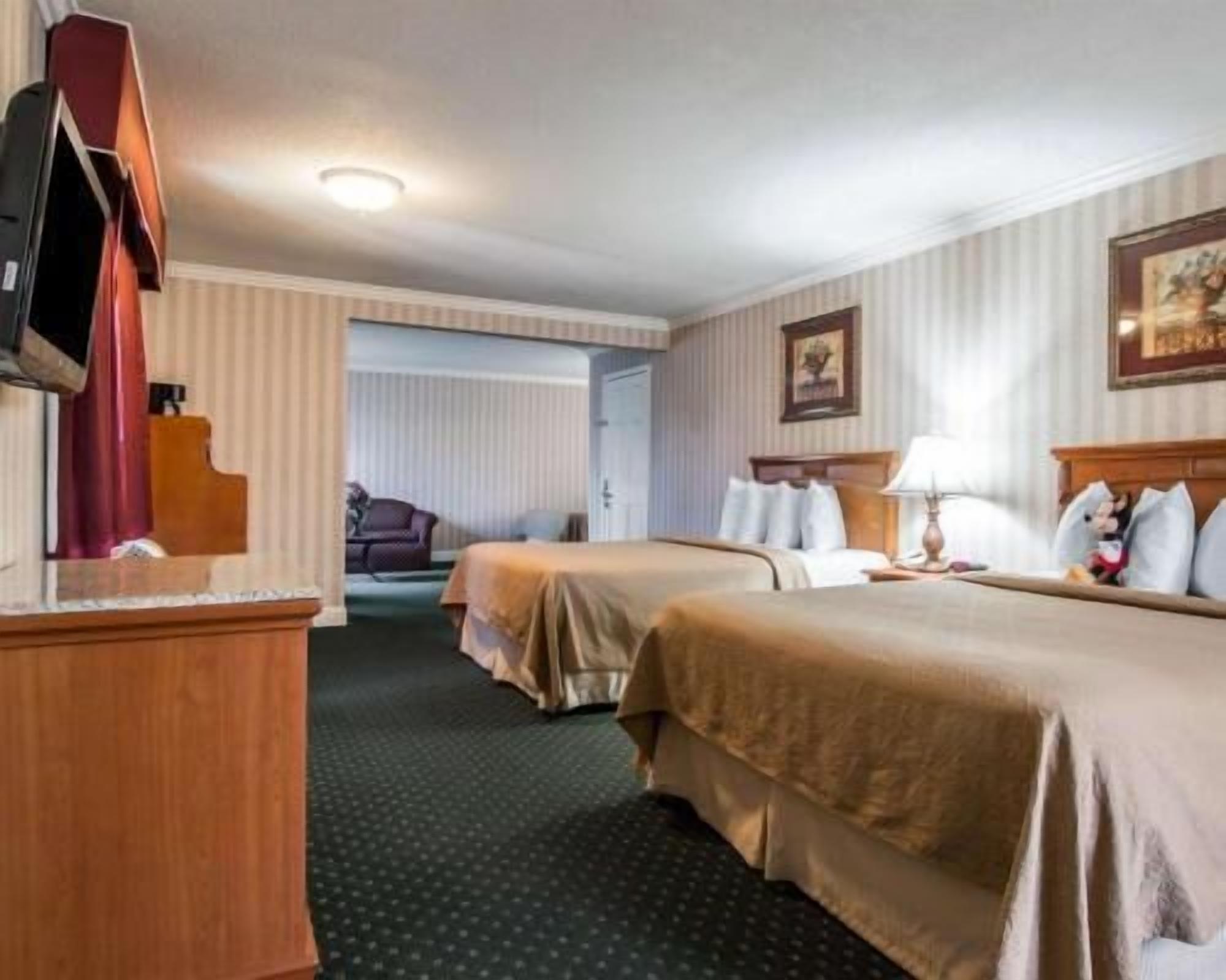 In-room safe, desk, blackout drapes, soundproofing