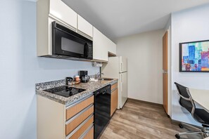 Studio Suite, 1 Queen Bed with Sofa bed, Accessible, Non Smoking (Roll-In Shower) | Hypo-allergenic bedding, desk, laptop workspace, blackout drapes - MainStay Suites Cincinnati Blue Ash (Cincinnati)