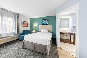 Studio Suite, 1 Queen Bed with Sofa bed, Non Smoking | Hypo-allergenic bedding, desk, laptop workspace, blackout drapes