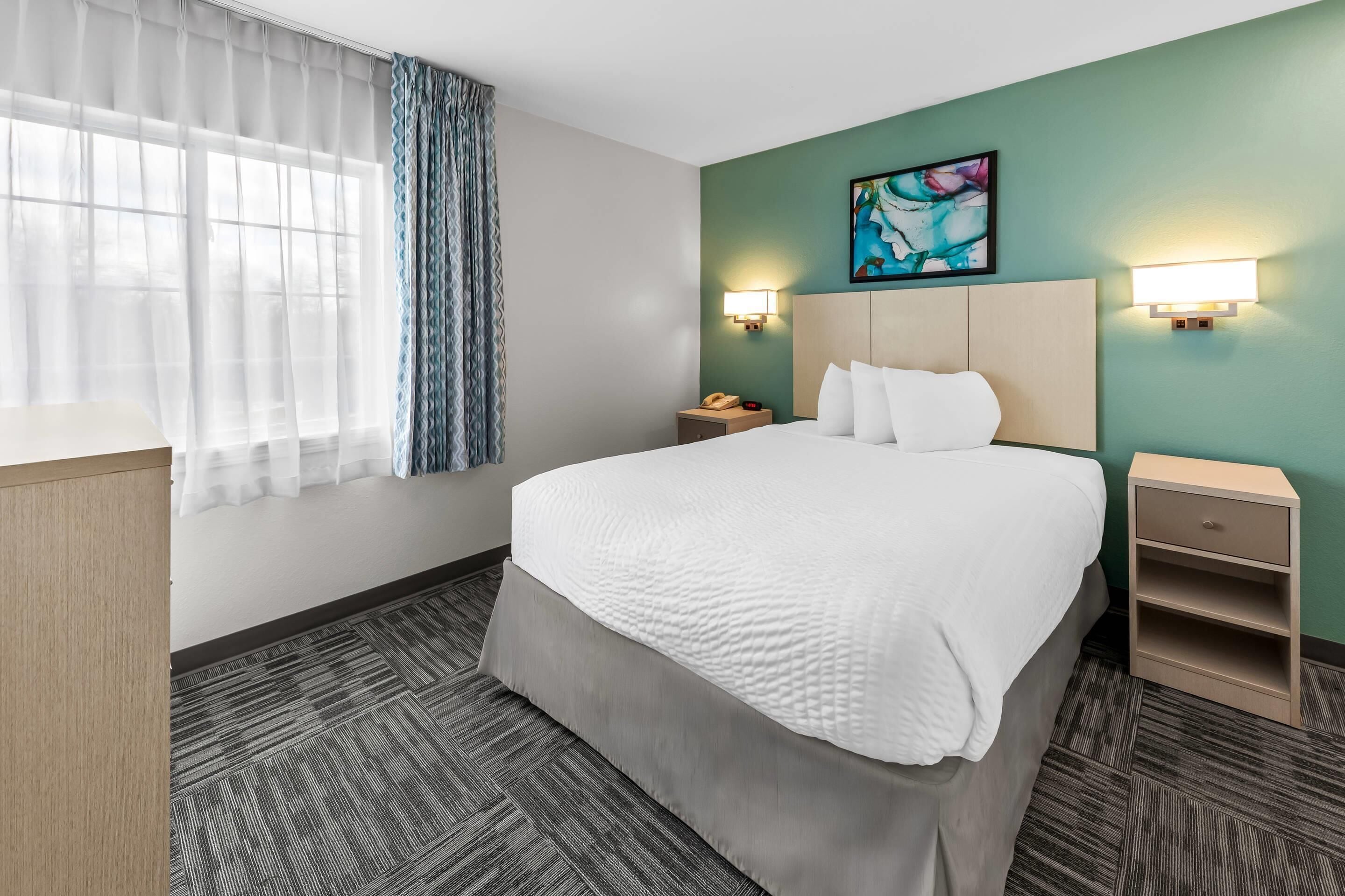 Suite Studio, 1 grand lit et 1 canapé-lit, non-fumeurs (Roll-In Shower) | Literie hypoallergénique, bureau