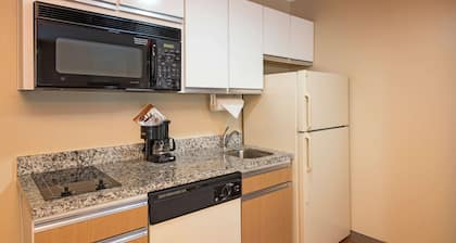 MainStay Suites Cincinnati Blue Ash