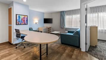 Studio Suite, 1 Queen Bed with Sofa bed, Accessible, Non Smoking (Roll-In Shower) | Hypo-allergenic bedding, desk, laptop workspace, blackout drapes