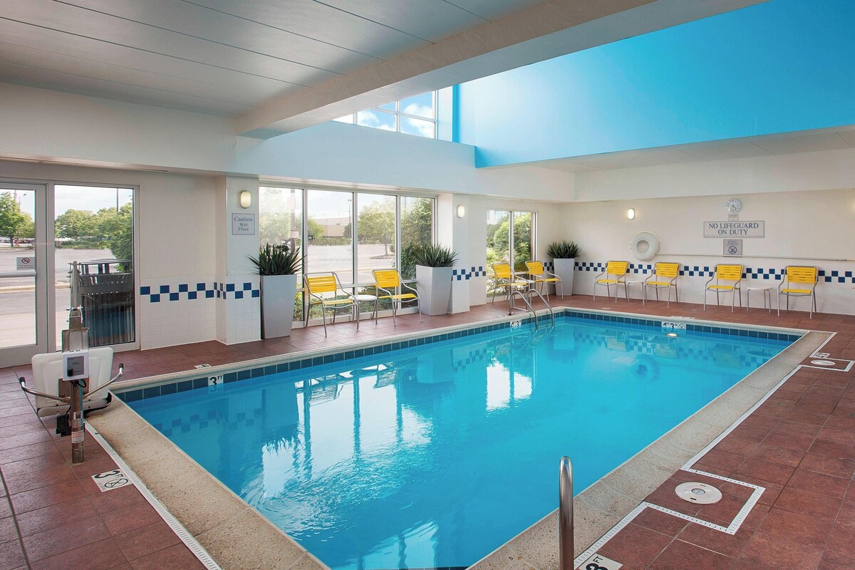 ウェストモント (イリノイ州) Fairfield Inn and Suites by Marriott Chicago Midway Airport ホテル 客室