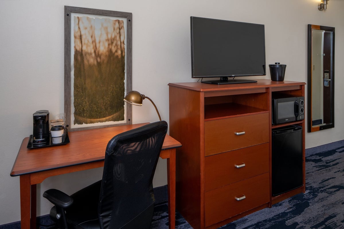 premium bedding, in-room safe, desk, iron/ironing board