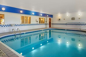 Indoor pool - Quality Inn & Suites (Bay City)