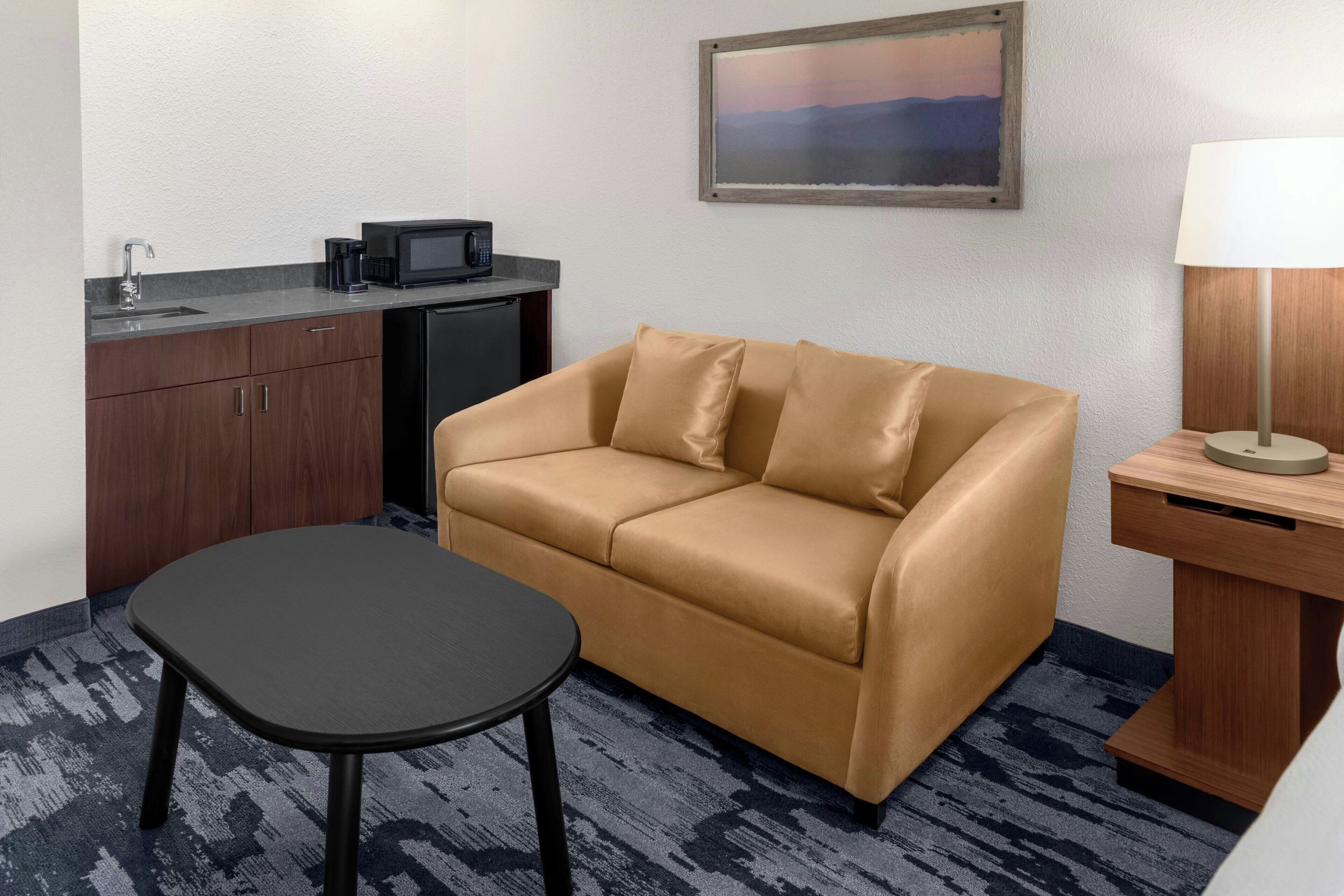 room, 1 king bed | premium bedding, individually decorated, individually furnished, desk