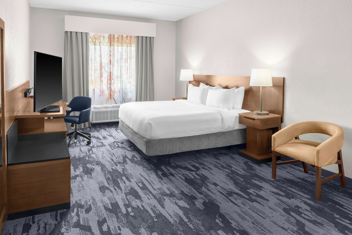 Habitación, 1 cama King size | Ropa de cama de alta calidad y decoración personalizada