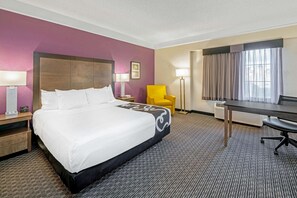 Premium bedding, desk, blackout curtains, iron/ironing board - La Quinta Inn & Suites by Wyndham Orem University Pwy/Provo (Orem)