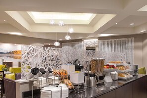 Desayuno continental incluido todos los días 