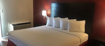 Red Roof Inn & Suites San Angelo