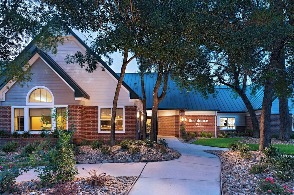 Residence Inn Houston The Woodlands / Lake Front Circle