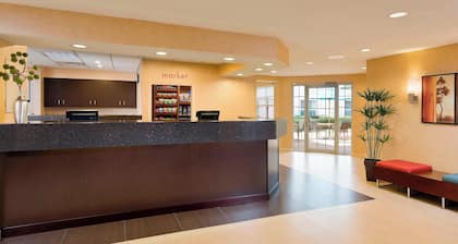 Residence Inn Houston The Woodlands / Lake Front Circle