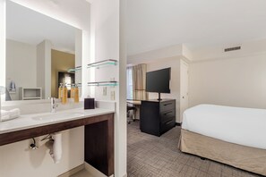 Studio Suite, 1 Queen Bed with Sofa bed, Accessible (Mobility Tub) | Desk, laptop workspace, blackout drapes, iron/ironing board - Sonesta ES Suites Fairfax Fair Lakes (Fairfax)