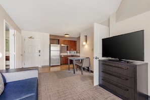Suite, Multiple Beds, Accessible (Two Bedroom 2 Queens-Roll in Shower) | Living area