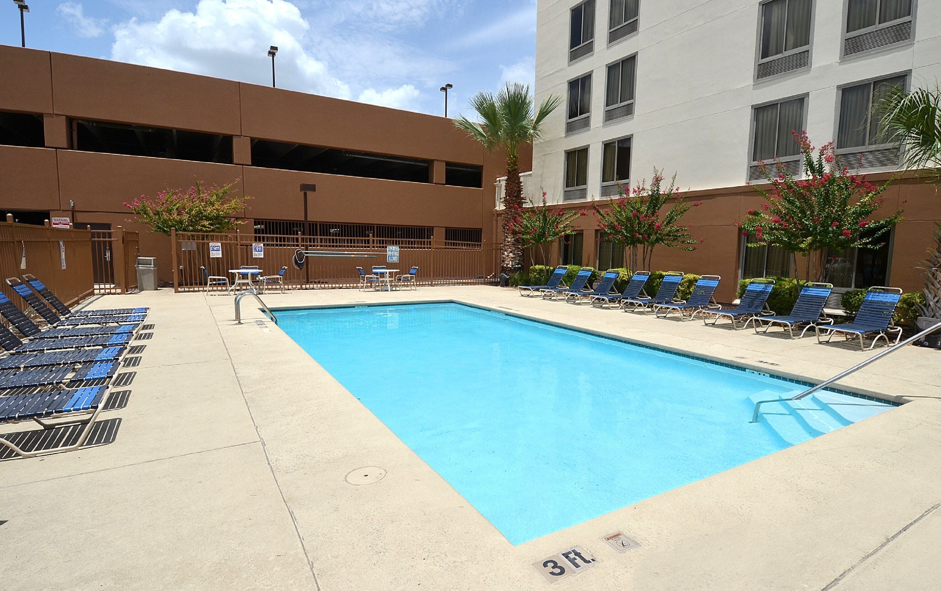 Photo - Red Roof Inn PLUS+ San Antonio Downtown - Riverwalk