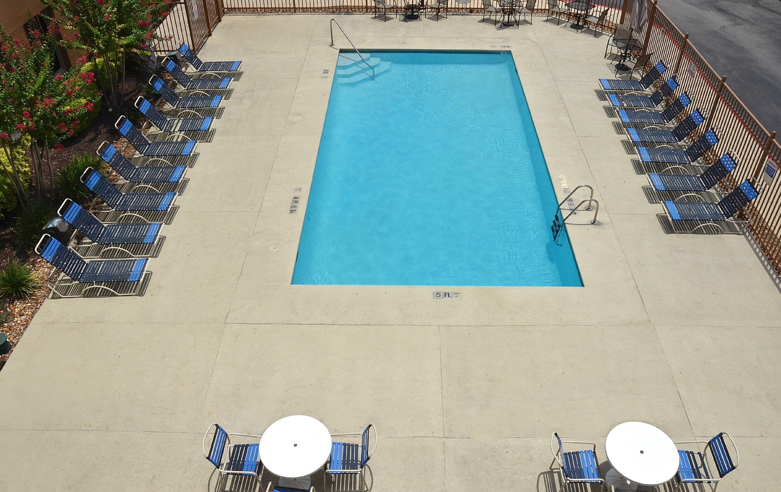 Photo - Red Roof Inn PLUS+ San Antonio Downtown - Riverwalk