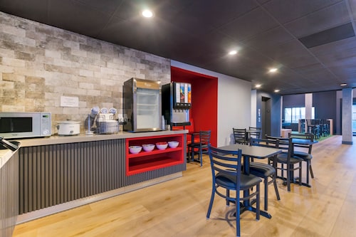 Spot X Hotel Wesley Chapel - Tampa Area